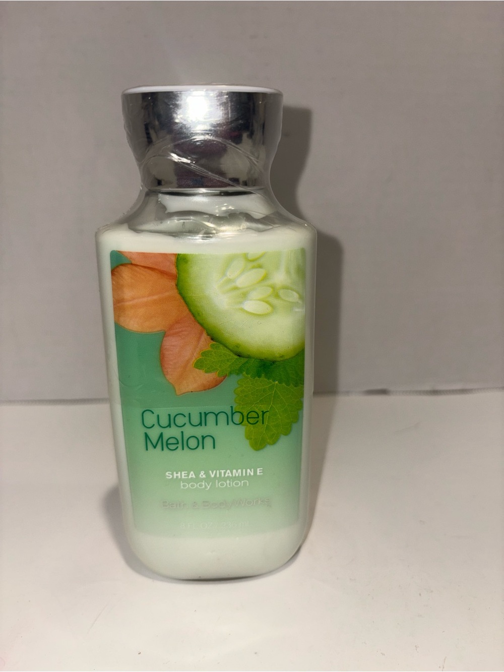 Bath & Body Works Cucumber Melon Lotion - Green & White- New (sealed)